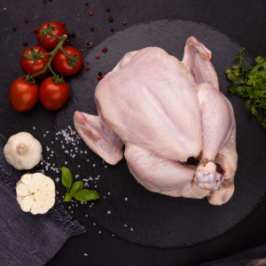 VALDOR Antibiotikummentes nevelésből származó egész csirke